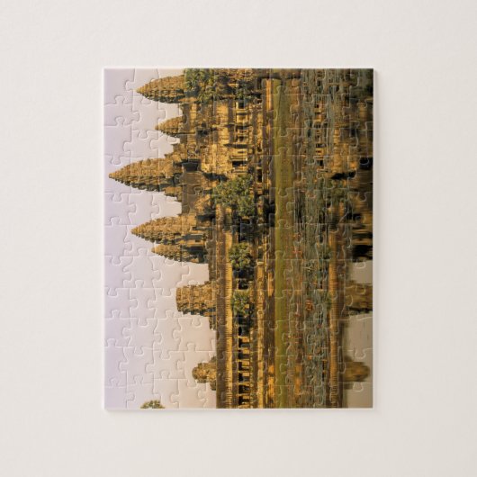 アジア、カンボジア、シェムリアップ。アンコールワット。 ジグソーパズル (縦)