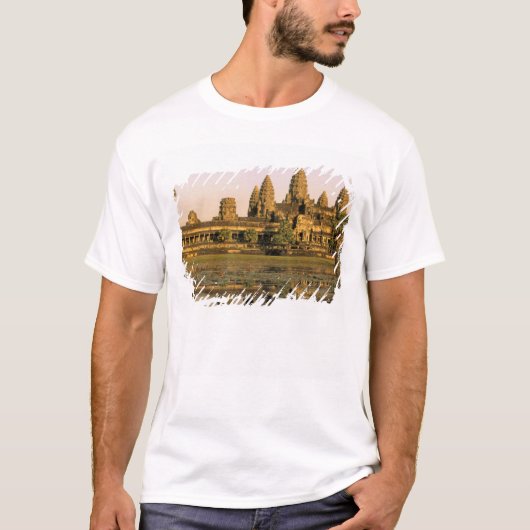 アジア、カンボジア、シェムリアップ。アンコールワット Tシャツ (正面)