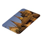 アジア、タイ、バンコク、ワット・ポー市で最古 マグネット (左側)