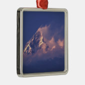 アジア、ネパール。マチャプチレ メタルオーナメント (右)