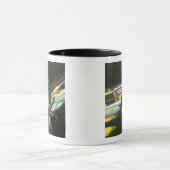 アジア、マレーシア、メラカ。車のネオン反射 マグカップ (中央)