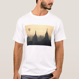 アジア、ミャンマー、パガン(バガン)、熱気球 Tシャツ