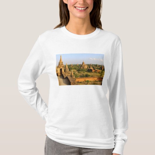 アジア ミャンマー (ビルマ) バガン (パガン) 様々な景色 Tシャツ (正面)