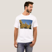 アジア、ミャンマー、ヤンゴン。シュエダゴン2 Tシャツ (正面フル)