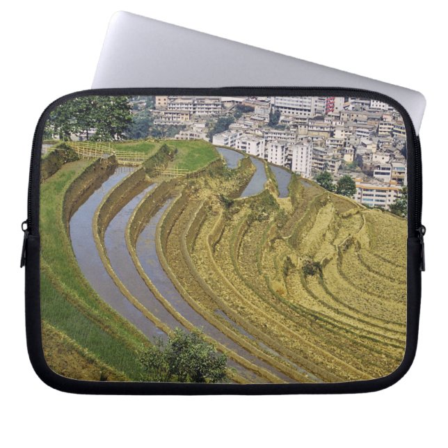 アジア, 中国, 雲南省, 金平県. 金平県 ラップトップスリーブ (正面)