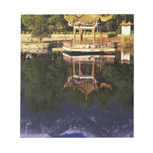 アジア、中国、雲南、ダリ。チャンシャン山脈 ノートパッド (正面)