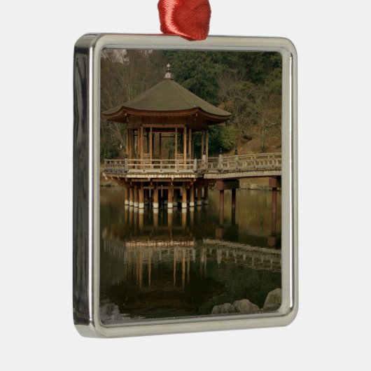 アジア、日本、奈良、奈良の寺院 メタルオーナメント (右)