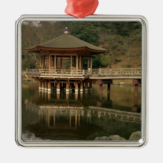 アジア、日本、奈良、奈良の寺院 メタルオーナメント (正面)