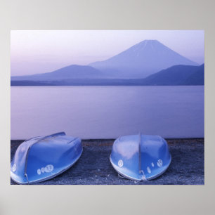 アジア、日本、山梨県、富士山、西湖、本栖湖のボート ポスター