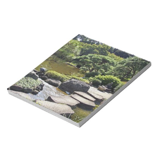 アジア、日本、東京。ザ日本のガーデン ノートパッド (回転)