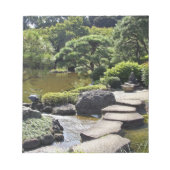 アジア、日本、東京。ザ日本のガーデン ノートパッド (正面)