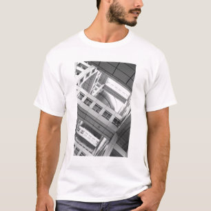 アジア、日本、東京。フジテレビビル、お台場 Tシャツ