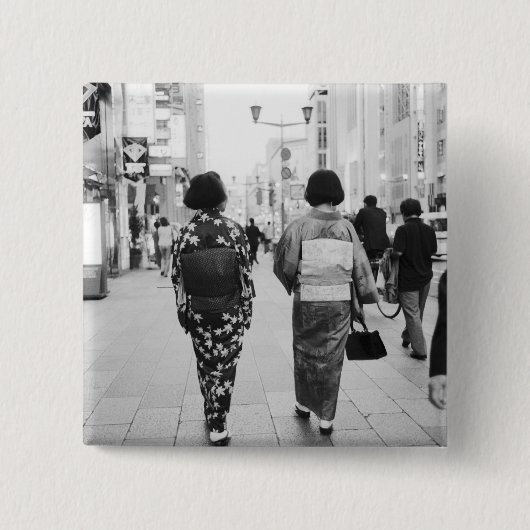 アジア、日本、東京。銀座の芸者 缶バッジ (正面)