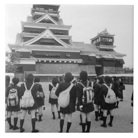 アジア, 日本, 熊本. 小学生が タイル (正面)
