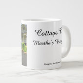 アジサイとピケットフェンス – マーサのブドウ畑 ジャンボコーヒーマグカップ (正面右)