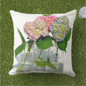 アジサイとメイソン・ジャー アウトドアクッション (芝生)