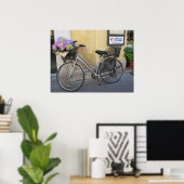アジサイのバスケット付き自転車 ポスター (ホームオフィス)