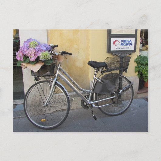 アジサイのバスケット付き自転車 ポストカード (正面)