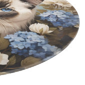 アジサイの花が咲くラグドール猫 カッティングボード (角)