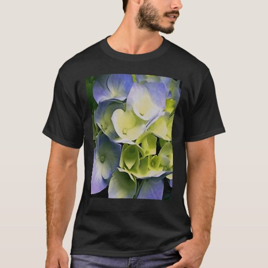 アジサイの花の植物的な青い小花 Tシャツ (正面)