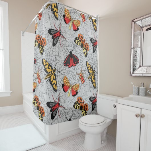 アジサイの蛾 シャワーカーテン (インサイチュ)