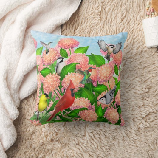 アジサイの野生の裏庭の鳥によっては枕が開花します クッション (ブランケット)