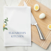 アジサイ付きの青と白のチャイノワリーの花瓶 キッチンタオル (四つ折り)