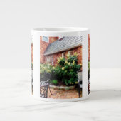 アジサイ付き屋外カフェ ジャンボコーヒーマグカップ (正面)