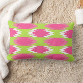 アステカなアンデス種族のショッキングピンクのライムグリーンパターン ランバークッション (ブランケット)