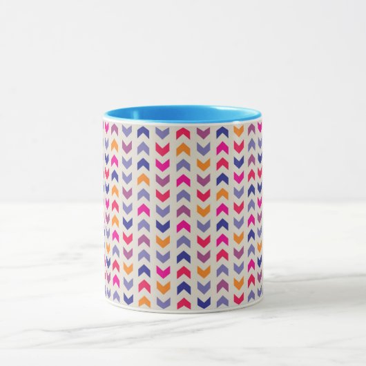 アステカなシェブロンのカラフルパターン マグカップ (中央)