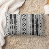 アステカ白黒グレー混合モチーフVパターン ランバークッション (ブランケット)