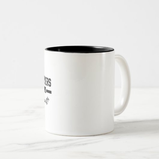 アスレチックのトレーナーは愚かな修正できない – おもしろい贈り物 ツートーンマグカップ (正面右)