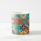 アズレカラフルホスタイル。ポルト伝統的ガル語または コーヒーマグカップ (中央)