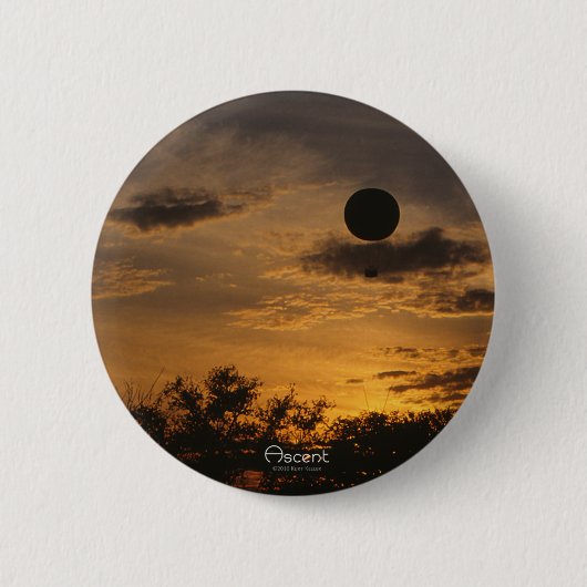 アセント・ボタン 缶バッジ (正面)