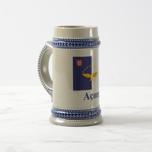 アゾレスはポルトガル語の名前と印を付けます ビールジョッキ (正面左)