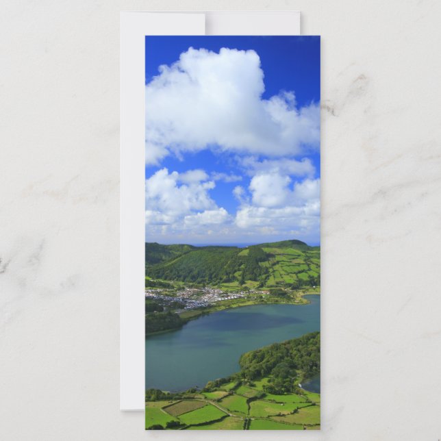 アゾレス諸島の湖 (正面)