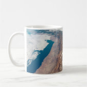 アタカマ砂漠とアンデスの塩フラッツ コーヒーマグカップ (左)