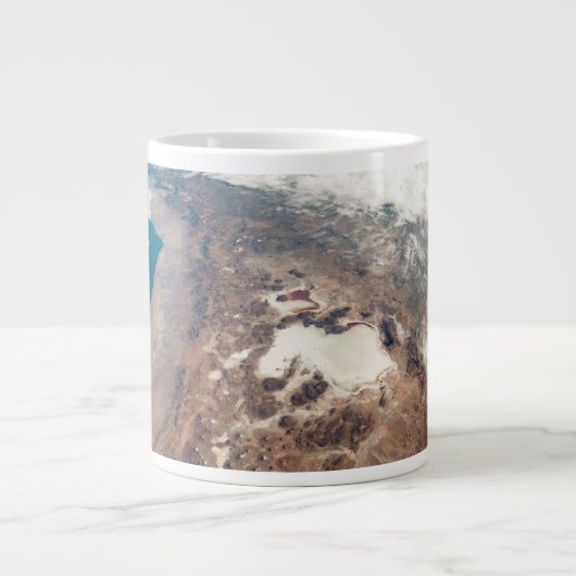 アタカマ砂漠とアンデスの塩フラッツ ジャンボコーヒーマグカップ (正面)