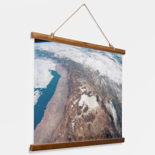 アタカマ砂漠とアンデスの塩フラッツ 吊り下げ型タペストリー (傾斜あり)