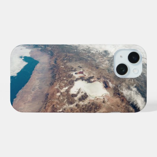 アタカマ砂漠とアンデスの塩原 iPhone 15ケース (裏面横)