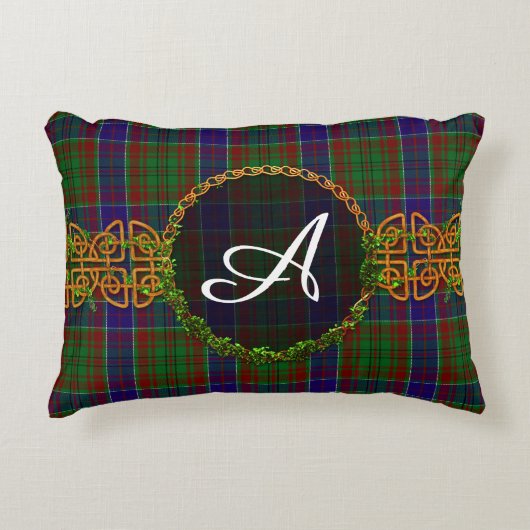 アダムスのタータンチェックおよびモノグラム アクセントクッション (正面)