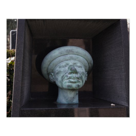 アダム – ルドルフ・ハウスナーの墓の彫刻 ポスター (正面)