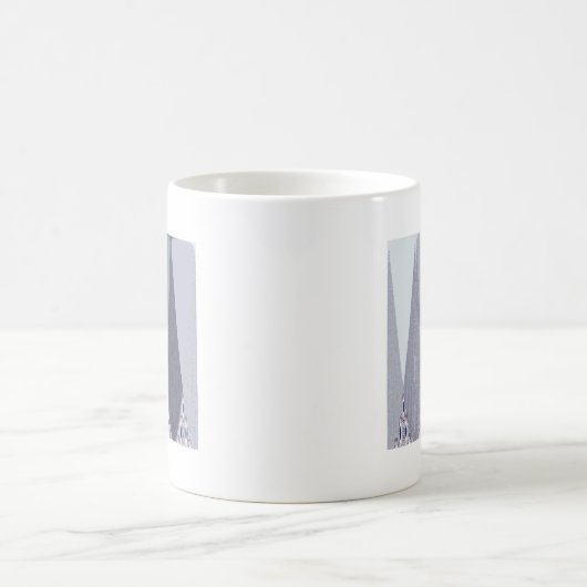 アッシュグレーシェブロンドットアートプリント コーヒーマグカップ (中央)