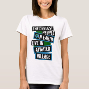 アットウォーター・ビレッジに地球で最もカッコいい人が住んでいる Tシャツ