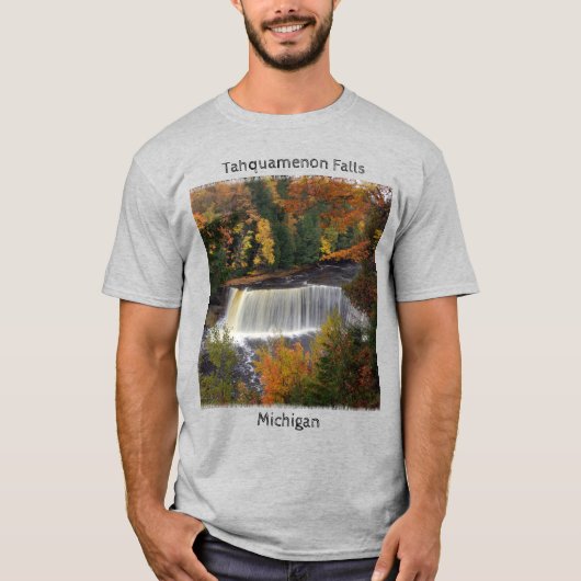 アッパタフカメノン滝秋シャツブラックレタリング Tシャツ (正面)