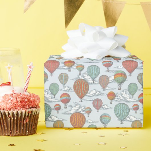 アップアップと遠くにヴィンテージ熱気球 ラッピングペーパー (誕生日パーティー)