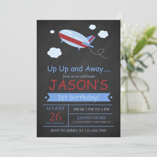 アップアップと飛行機遠くにの黒板の誕生日パーティー 招待状 (スタンド正面)