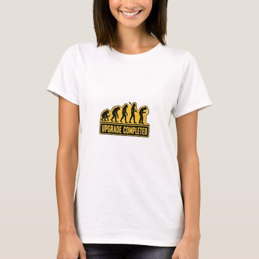 アップグレード完了 楽しい進化 Tシャツ (正面)