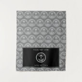 アップショップテーブポップ・アートのルランナーバナーロゴ白黒 タペストリー (正面)