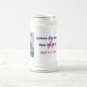 アップタウンのオートショーのトロフィ ビールジョッキ (中央)